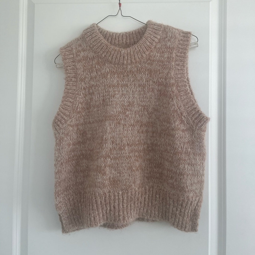 Sleeveless sweater